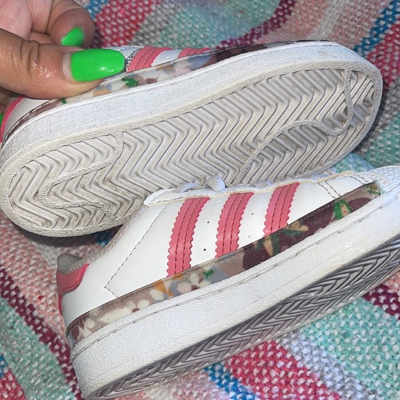 💖💖Adidas Shell Top Toddler Size 8💖💖 - Picture 4 of 5